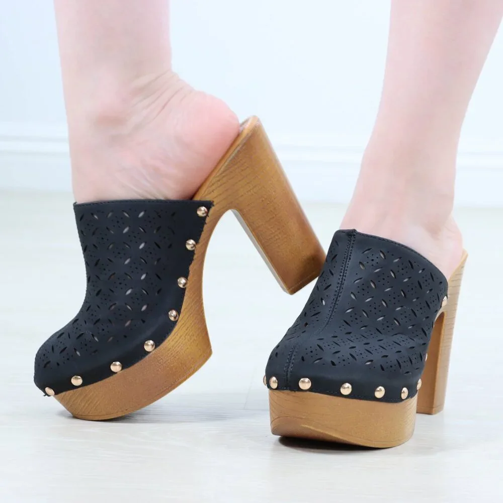 Black Studded Platform Clogs Retro Lightweight Faux Wood Block Heel Mules